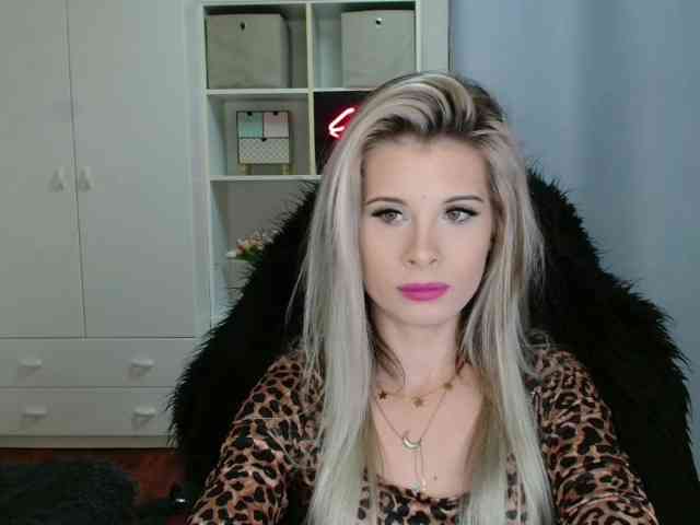 KristineNatural webcam