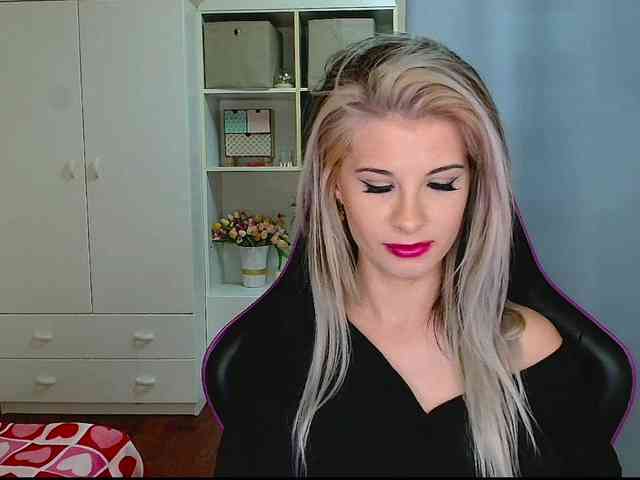 KristineNatural webcam