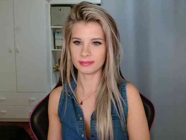 KristineNatural webcam