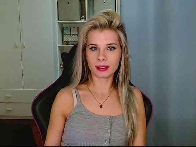 KristineNatural webcam
