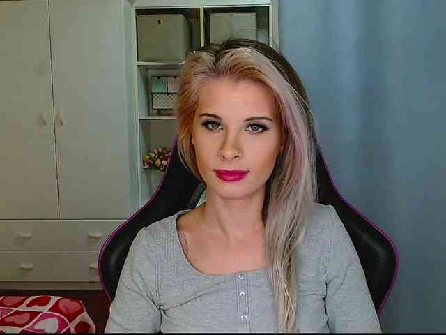 KristineNatural webcam