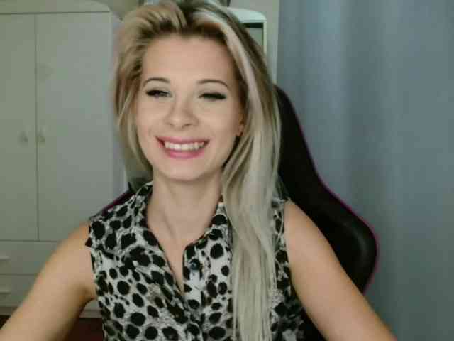KristineNatural webcam