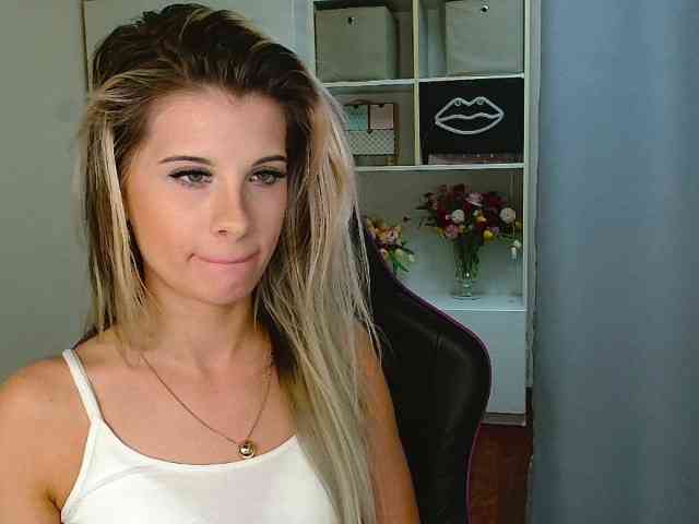 KristineNatural webcam