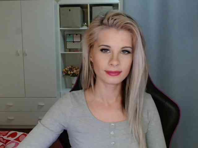 KristineNatural webcam