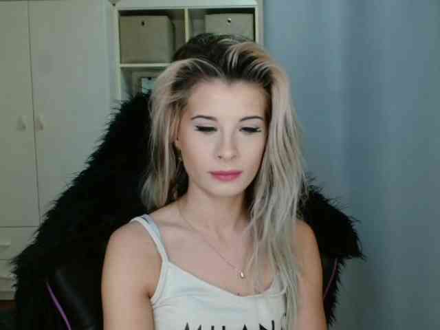 KristineNatural webcam