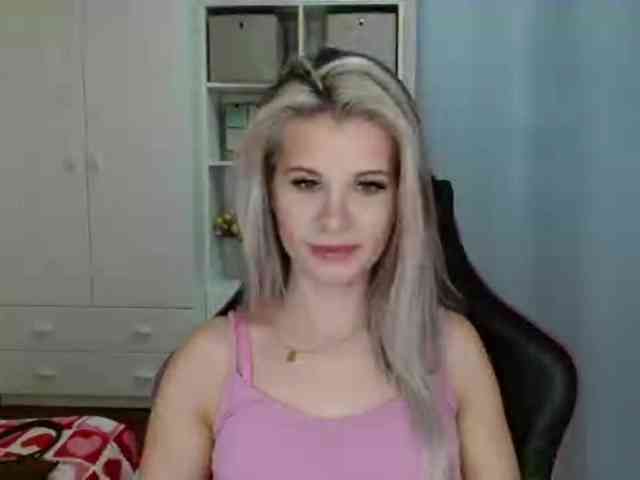 KristineNatural webcam