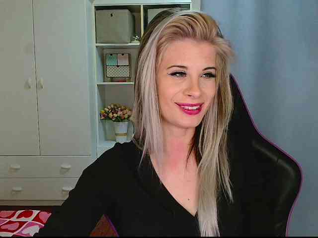 KristineNatural webcam