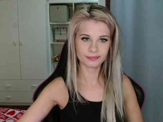 KristineNatural webcam