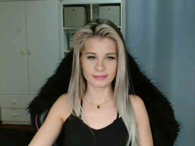 KristineNatural webcam