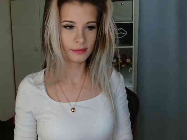 KristineNatural webcam