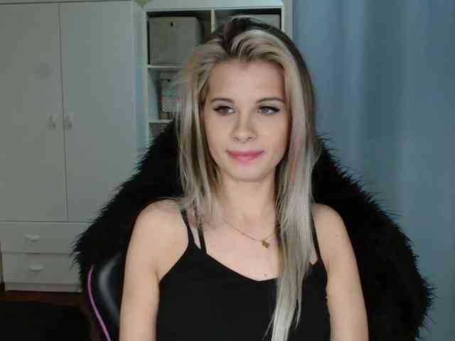 KristineNatural webcam