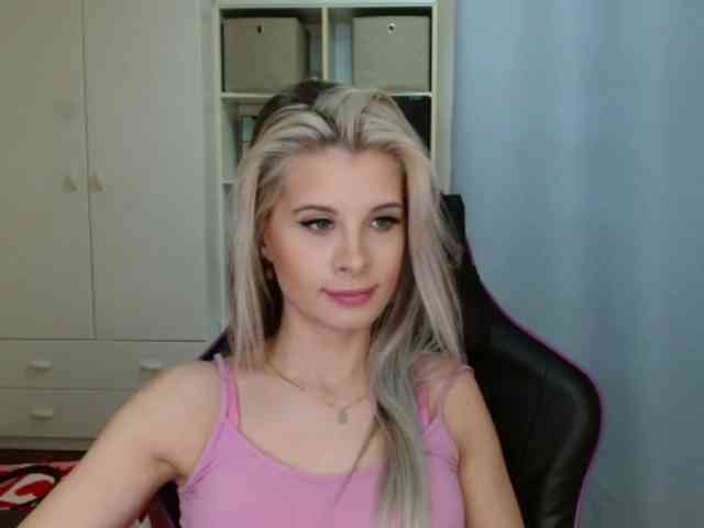 KristineNatural webcam