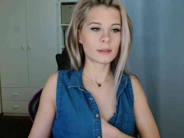 KristineNatural webcam
