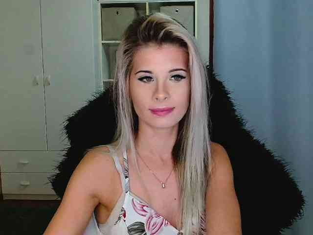 KristineNatural webcam