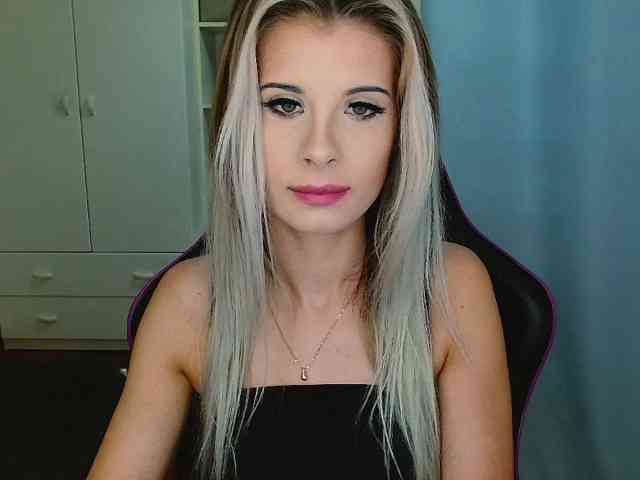 KristineNatural webcam