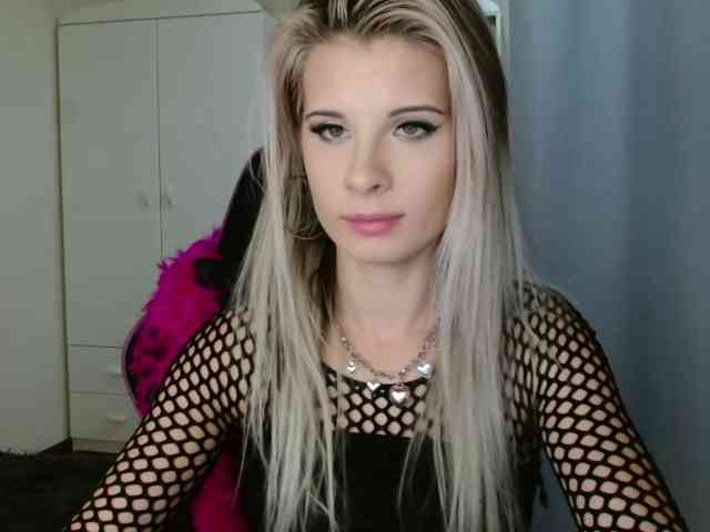 KristineNatural webcam