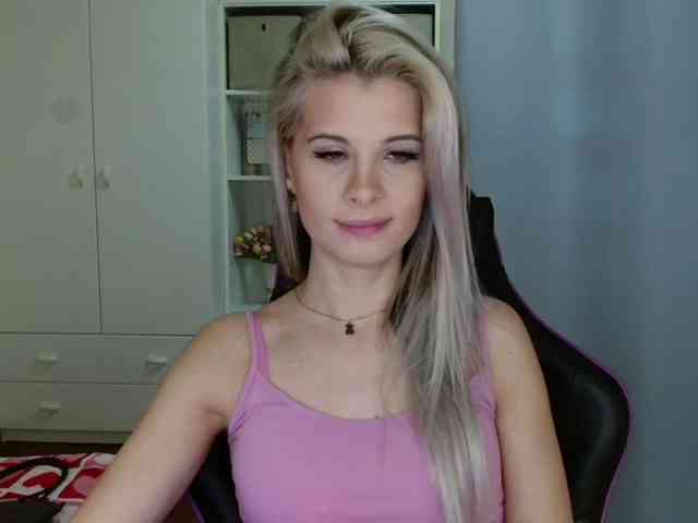 KristineNatural webcam