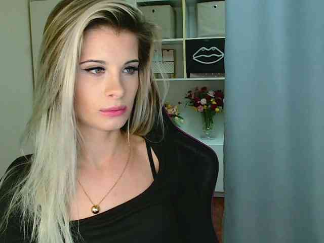 KristineNatural webcam