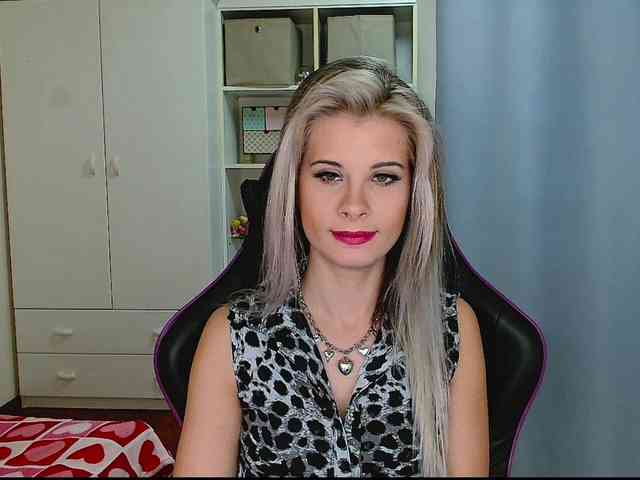 KristineNatural webcam