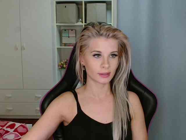 KristineNatural webcam