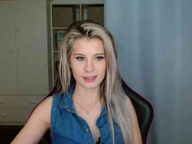 KristineNatural webcam