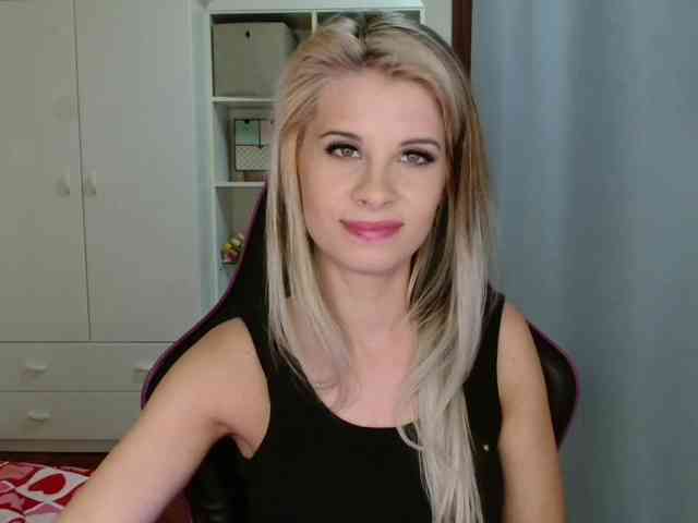 KristineNatural webcam