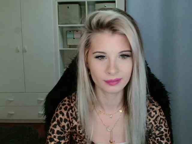 KristineNatural webcam