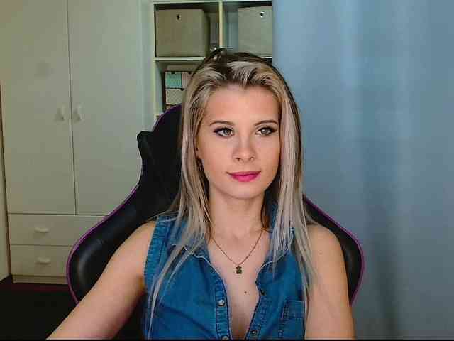 KristineNatural webcam