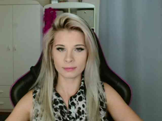 KristineNatural webcam