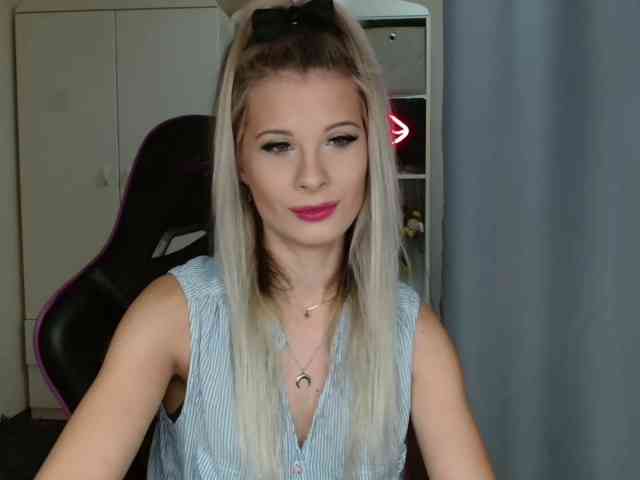 KristineNatural webcam