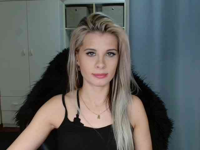 KristineNatural webcam