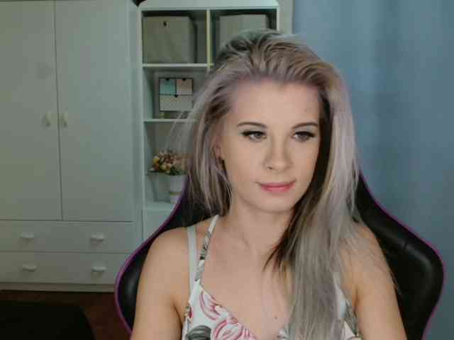 KristineNatural webcam