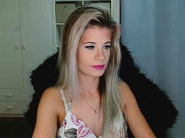 KristineNatural webcam