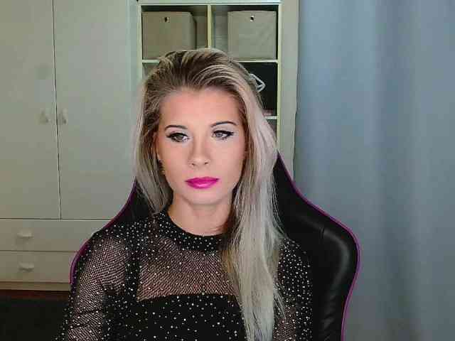 KristineNatural webcam