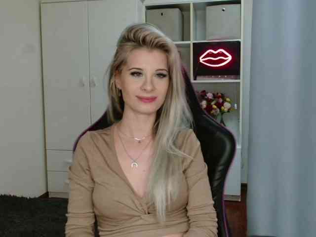 KristineNatural webcam