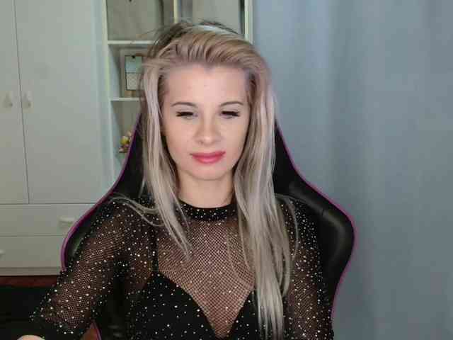 KristineNatural webcam