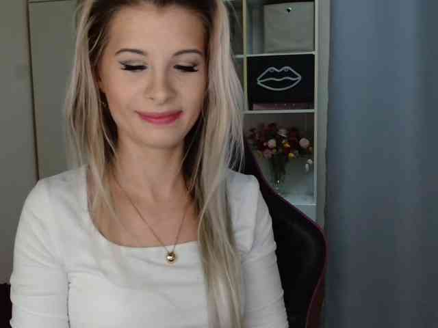 KristineNatural webcam