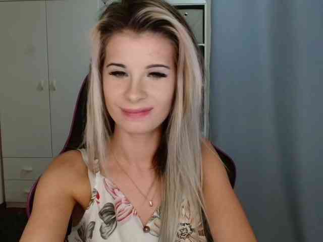 KristineNatural webcam