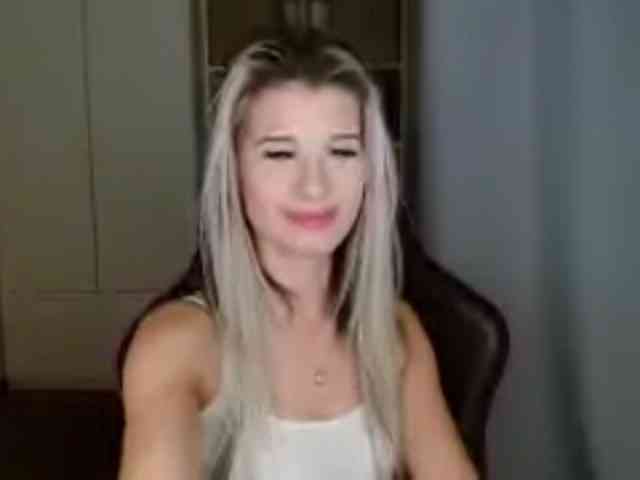 KristineNatural webcam