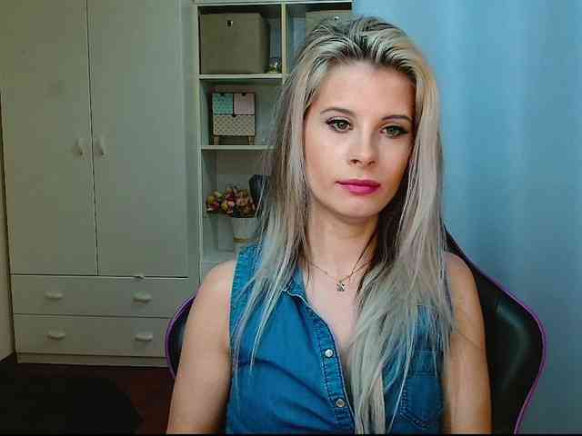 KristineNatural webcam