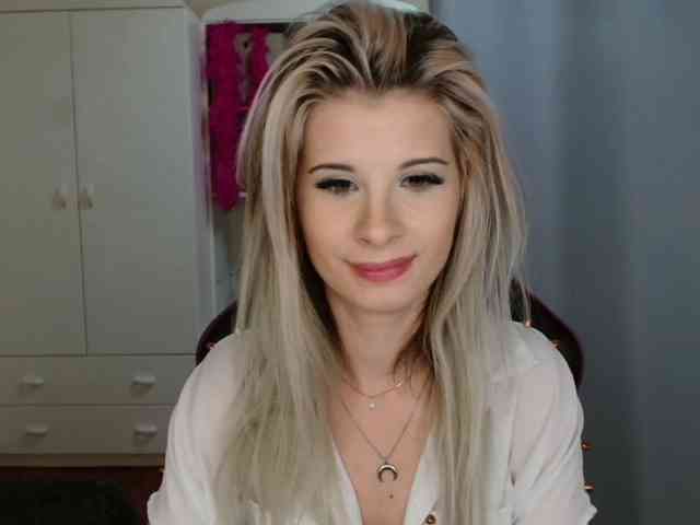 KristineNatural webcam