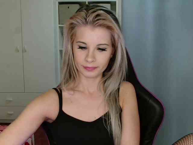 KristineNatural webcam