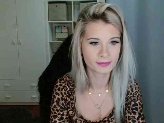 KristineNatural webcam