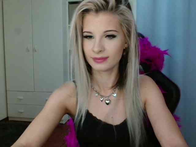 KristineNatural webcam