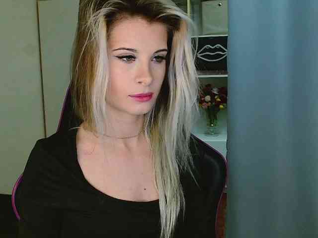 KristineNatural webcam