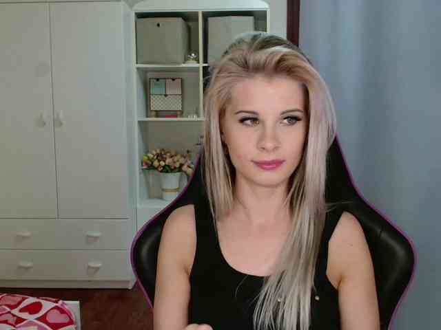 KristineNatural webcam