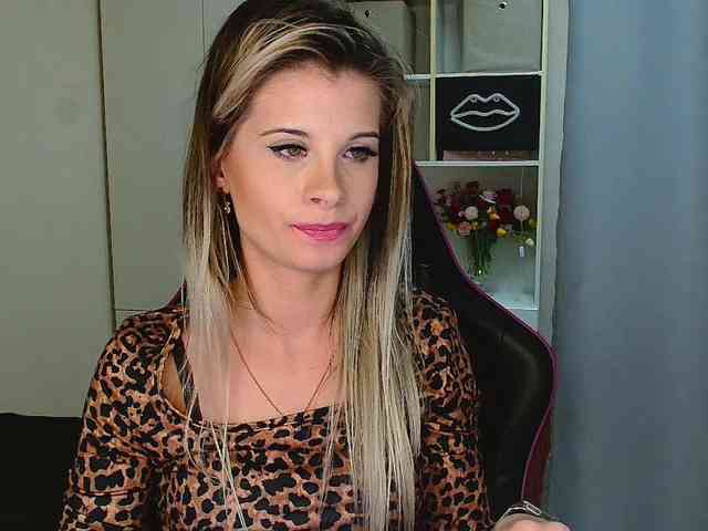 KristineNatural webcam