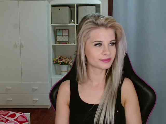 KristineNatural webcam