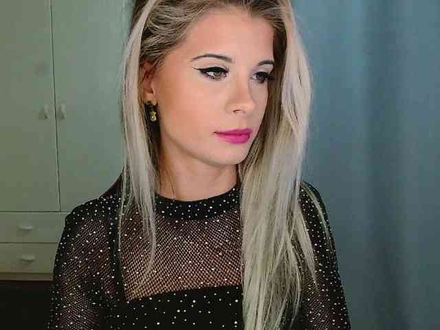 KristineNatural webcam