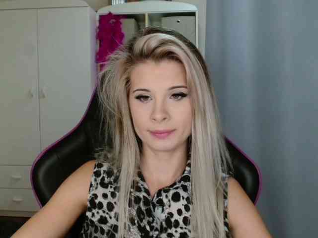 KristineNatural webcam